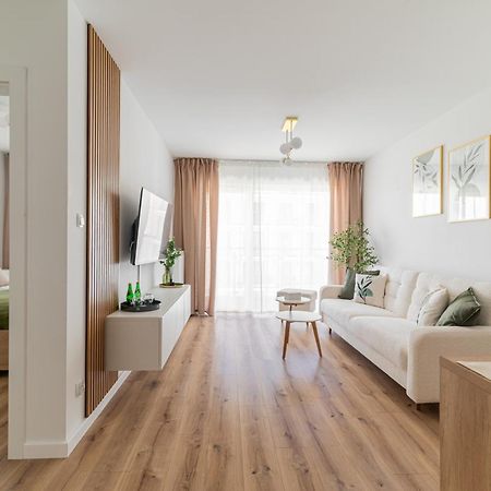 Horyzont Apartamenty - Navigator- Mozliwosc Wykupienia Sniadan!!! Kolobrzeg Bagian luar foto